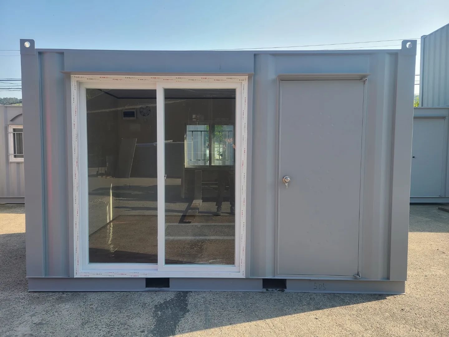 Conteneur bureau 10 pieds – Compact, sécurisé et durable – Image 3